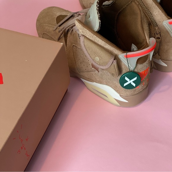 Travis Scott Jordan 6s - Picture 6 of 6